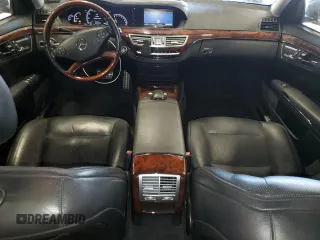 2012 Mercedes-Benz S 550 with VIN WDDNG9EB4CA472903, listed as a Copart auction lot 54872435 with 147,471 mi miles and Salvage Title. Bid and sale history available at DreamBid. Image 8.