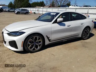 2022 BMW i4 eDrive40 with VIN WBY73AW08NFM76096, listed as a Copart auction lot 47146924 with 21,733 mi miles. Bid and sale history available at carsss.com. Image 1.