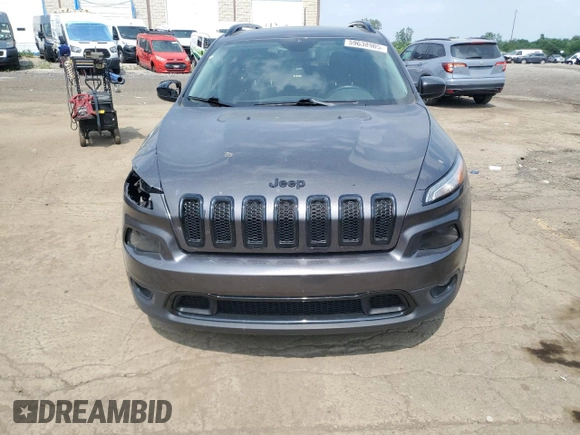 2018 Jeep Cherokee Latitude z VIN 1C4PJLCB5JD544904, wystawiony jako Copart lot #59638905 z przebiegiem 139 427 mil mil oraz Czysty tytuł • Clean title. Historia ofert i sprzedaży dostępna na DreamBid. Obrazek 5.