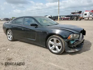 2014 Dodge Charger SXT z VIN 2C3CDXHGXEH295353, wystawiony jako Copart lot #58781935 z przebiegiem 181 199 mil mil oraz Szkoda całkowita • Salvage title. Historia ofert i sprzedaży dostępna na DreamBid. Obrazek 4.