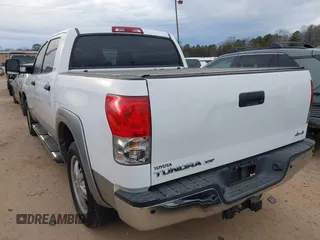 2007 Toyota Tundra SR5 with VIN 5TBDV54117S489964, listed as a IAAI auction lot 41426476 with 217,606 mi miles. Bid and sale history available at carsss.com. Image 3.