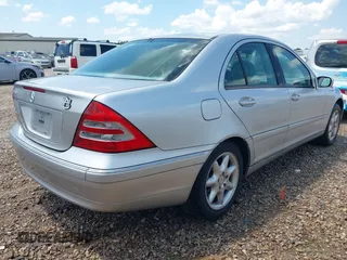 2002 Mercedes-Benz C 230/260/280/320 with VIN WDBRF61J42F280245, listed as a IAAI auction lot 42522610 with 85,604 mi miles and . Bid and sale history available at DreamBid. Image 4.