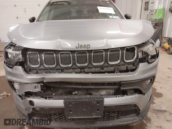 2022 Jeep Compass Latitude with VIN 3C4NJDBB1NT164537, listed as a IAAI auction lot 41424844 with 53,020 mi miles and . Bid and sale history available at DreamBid. Image 6.