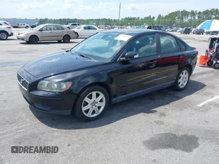 2007 Volvo S40 2.4L with VIN YV1MS382672306082, listed as a IAAI auction lot 42128332 with 146,439 mi miles. Bid and sale history available at carsss.com. Image 2.