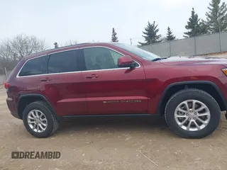 2022 Jeep Grand Cherokee Laredo E z VIN 1C4RJFAG0NC121555, wystawiony jako IAAI lot #42131742 z przebiegiem 35 535 mil mil oraz . Historia ofert i sprzedaży dostępna na DreamBid. Obrazek 13.