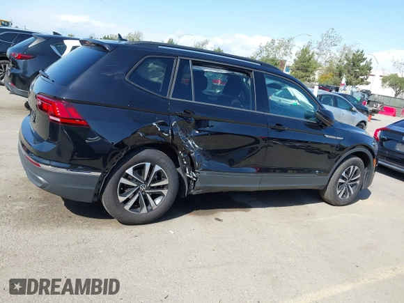 2024 Volkswagen Tiguan S z VIN 3VVRB7AX1RM136302, wystawiony jako IAAI lot #41966586 z przebiegiem 5455 mil mil oraz . Historia ofert i sprzedaży dostępna na DreamBid. Obrazek 6.
