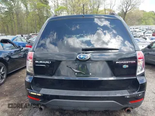2011 Subaru Forester 2.5X Premium with VIN JF2SHBDCXBH770505, listed as a IAAI auction lot 41945500 with 1 mi miles. Bid and sale history available at carsss.com. Image 17.