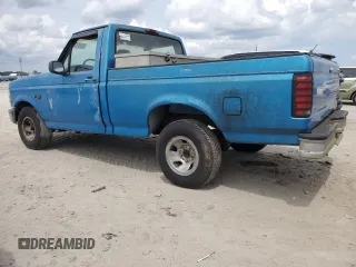 1995 Ford F-150 z VIN 1FTDF15Y7SNA97918, wystawiony jako Copart lot #56505725 z przebiegiem 296 106 mil mil oraz Czysty tytuł • Clean title. Historia ofert i sprzedaży dostępna na DreamBid. Obrazek 2.