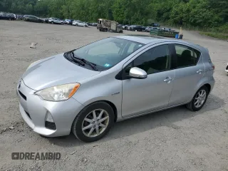 2013 Toyota Prius One z VIN JTDKDTB32D1035452, wystawiony jako Copart lot #60987525 z przebiegiem 208 822 mil mil oraz Czysty tytuł • Clean title. Historia ofert i sprzedaży dostępna na DreamBid. Obrazek 1.