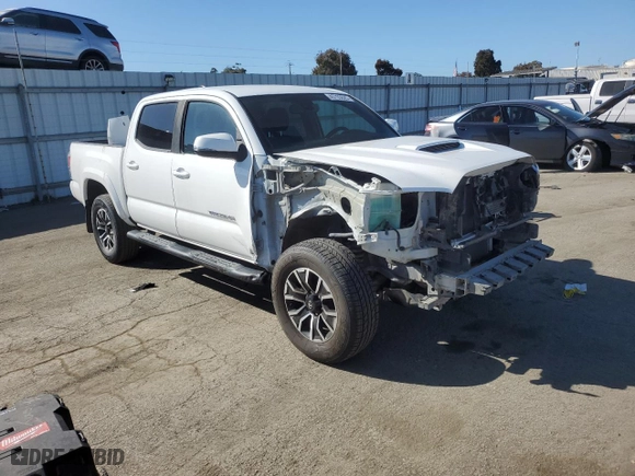 2020 Toyota Tacoma 2WD SR5 with VIN 3TMAZ5CN3LM119547, listed as a Copart auction lot 45705525 with 61,822 mi miles and Salvage Title. Bid and sale history available at carsss.com. Image 4.