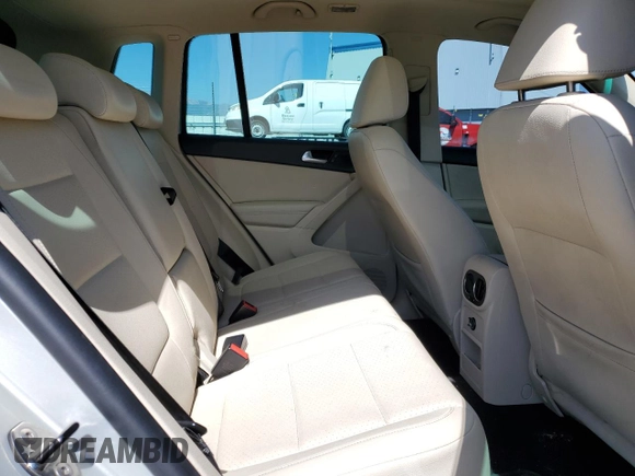 2010 Volkswagen Tiguan S с VIN WVGBV7AXXAW520599, выставлен на аукционе Copart как лот 62006315 с пробегом 143 877 миль миль и Чистый • Clean title. История ставок и продаж доступна на DreamBid. Изображение 11.