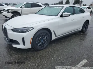 2024 BMW i4 eDrive35 z VIN WBY43AW08RFR82794, wystawiony jako Copart lot #49294645 z przebiegiem 13 723 mil mil oraz Szkoda całkowita • Salvage title. Historia ofert i sprzedaży dostępna na DreamBid. Obrazek 1.