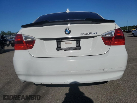 2008 BMW 3 Series 328xi with VIN WBAVC73558KP37642, listed as a Copart auction lot 61891395 with 113,254 mi miles and Salvage title. Bid and sale history available at DreamBid. Image 6.