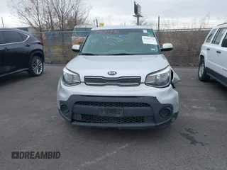 2018 Kia Soul with VIN KNDJN2A25J7597186, listed as a IAAI auction lot 41421770 with 283,072 mi miles. Bid and sale history available at carsss.com. Image 12.