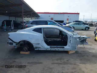 2019 Chevrolet Camaro ZL1 with VIN 1G1FK1R63K0125720, listed as a IAAI auction lot 41725444 with 0 mi miles. Bid and sale history available at carsss.com. Image 12.
