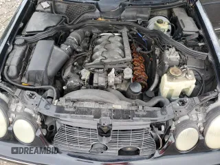 2000 Mercedes-Benz E-Class with VIN WDBJF70J1YB019224, listed as a Copart auction lot 77997574 with 0 mi miles and Non Repairable. Bid and sale history available at carsss.com. Image 11.