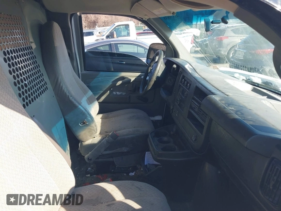 2012 GMC Savana Cargo Van with VIN 1GTW7GCA2C1167106, listed as a IAAI auction lot 41379838 with 1 mi miles. Bid and sale history available at carsss.com. Image 5.