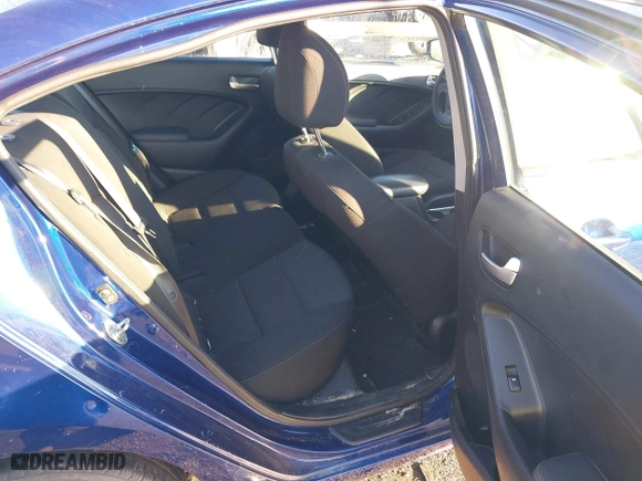 2018 Kia Forte LX with VIN 3KPFK4A71JE226693, listed as a IAAI auction lot 41334267 with 140,906 mi miles. Bid and sale history available at carsss.com. Image 8.