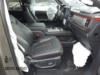 2024 Ford Expedition Timberline с VIN 1FMJU1RG6REA91947, выставлен на аукционе IAAI как лот 41909733 с пробегом 22 969 миль миль и . История ставок и продаж доступна на DreamBid. Изображение 5.