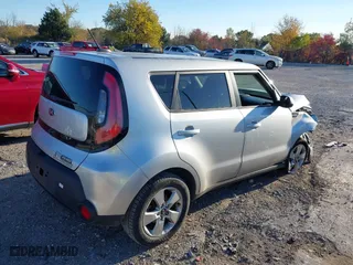 2019 Kia Soul with VIN KNDJN2A27K7656644, listed as a IAAI auction lot 40630464 with 58,732 mi miles. Bid and sale history available at carsss.com. Image 4.