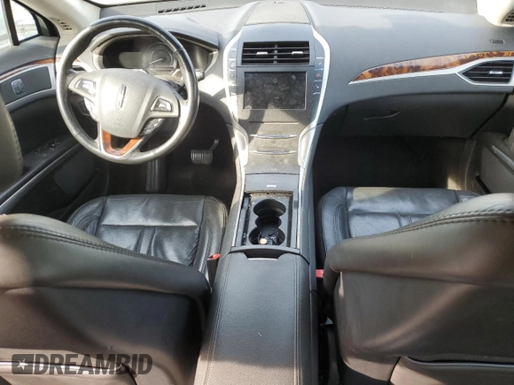 2013 Lincoln MKZ Hybrid z VIN 3LN6L2LU4DR821759, wystawiony jako Copart lot #54451425 z przebiegiem Nie podano mil oraz Czysty tytuł • Clean title. Historia ofert i sprzedaży dostępna na DreamBid. Obrazek 8.