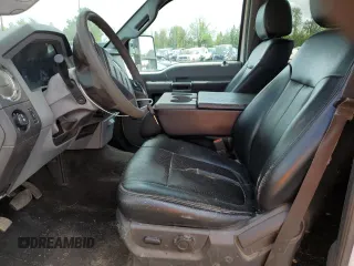 2012 Ford F-350 Platinum z VIN 1FT7W3B61CEB01488, wystawiony jako Copart lot #57675365 z przebiegiem 450 605 mil mil oraz Szkoda całkowita • Salvage title. Historia ofert i sprzedaży dostępna na DreamBid. Obrazek 7.