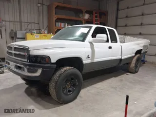 2001 Dodge Ram 2500 with VIN 1B7KF23701J537958, listed as a IAAI auction lot 40478428 with 227,209 mi miles. Bid and sale history available at carsss.com. Image 2.
