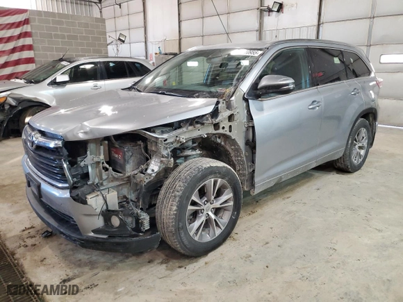 2014 Toyota Highlander XLE with VIN 5TDKKRFH4ES007946, listed as a Copart auction lot 41510955 with 166,432 mi miles and Salvage Title. Bid and sale history available at carsss.com. Image 1.