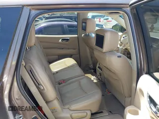 2013 Nissan Pathfinder S with VIN 5N1AR2MM1DC678629, listed as a IAAI auction lot 42063115 with 192,096 mi miles. Bid and sale history available at carsss.com. Image 8.