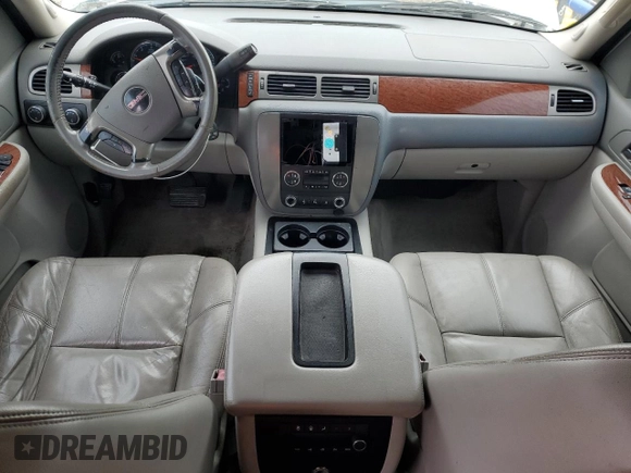 2008 GMC Yukon SLT w/4SA with VIN 1GKFK13068J202051, listed as a Copart auction lot 43510655 with 176,853 mi miles and Salvage Title. Bid and sale history available at carsss.com. Image 8.