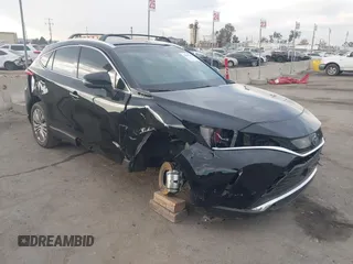 2024 Toyota Venza LE with VIN JTEAAAAH5RJ172801, listed as a IAAI auction lot 41060785 with 13,694 mi miles and . Bid and sale history available at DreamBid. Image 1.