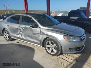 2012 Volkswagen Passat SE with VIN 1VWBH7A38CC066959, listed as a IAAI auction lot 41947804 with 171,738 mi miles. Bid and sale history available at carsss.com. Image 13.