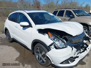 2021 Honda HR-V EX-L with VIN 3CZRU5H70MM715805, listed as a IAAI auction lot 41792689 with 13,695 mi miles. Bid and sale history available at carsss.com. Image 1.