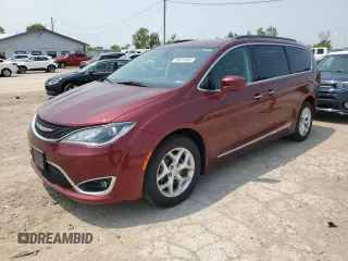 2017 Chrysler Pacifica Touring L z VIN 2C4RC1BG0HR831384, wystawiony jako Copart lot #58918985 z przebiegiem 130 634 mil mil oraz Szkoda całkowita • Salvage title. Historia ofert i sprzedaży dostępna na DreamBid. Obrazek 1.