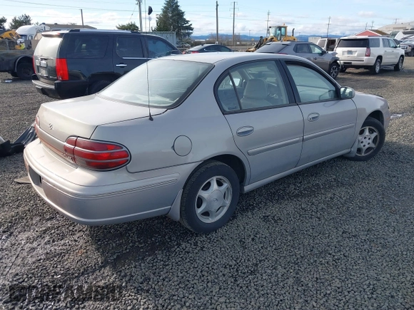 1999 Oldsmobile Cutlass GLS z VIN 1G3NG52M4X6319701, wystawiony jako IAAI lot #41616474 z przebiegiem 177 667 mil mil oraz . Historia ofert i sprzedaży dostępna na DreamBid. Obrazek 4.