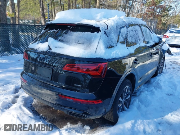 2024 Audi Q5 S line Premium with VIN WA1GAAFY6R2124865, listed as a IAAI auction lot 41598533 with 4,720 mi miles and . Bid and sale history available at DreamBid. Image 4.