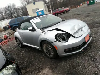 2013 Volkswagen Beetle 2.5L with VIN 3VW5P7AT4DM813232, listed as a IAAI auction lot 39203795 with 81,397 mi miles and . Bid and sale history available at DreamBid. Image 1.