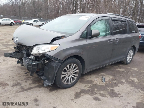 2016 Toyota Sienna XLE with VIN 5TDYK3DC7GS729154, listed as a IAAI auction lot 41558446 with 168,847 mi miles. Bid and sale history available at carsss.com. Image 17.