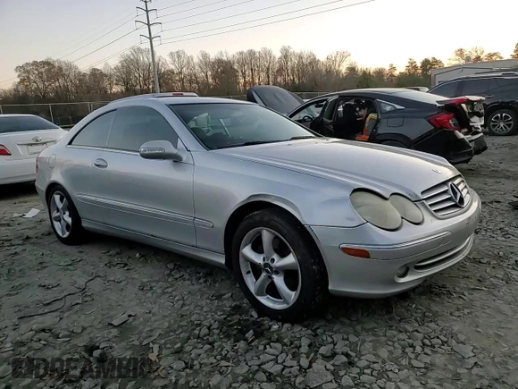 2005 Mercedes-Benz CLK 320 z VIN WDBTJ65J95F150187, wystawiony jako Copart lot #83180484 z przebiegiem 308 530 mil mil oraz Szkoda całkowita • Salvage title. Historia ofert i sprzedaży dostępna na DreamBid. Obrazek 11.
