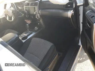2021 Toyota 4Runner SR5 с VIN JTEMU5JRXM5885327, выставлен на аукционе Copart как лот 87850005 с пробегом 64 848 миль миль и На запчасти • Non repairable. История ставок и продаж доступна на DreamBid. Изображение 8.