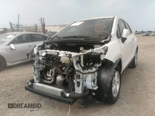 2019 Chevrolet Trax LS with VIN 3GNCJKSB4KL388884, listed as a IAAI auction lot 39924065 with 67,454 mi miles. Bid and sale history available at carsss.com. Image 6.
