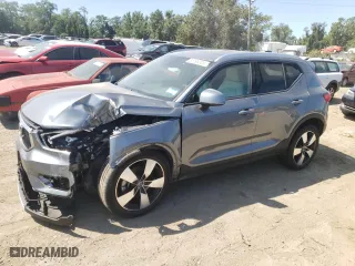 2019 Volvo XC40 Momentum with VIN YV4162UK3K2131387, listed as a Copart auction lot 66198303 with 13,032 mi miles. Bid and sale history available at carsss.com. Image 1.