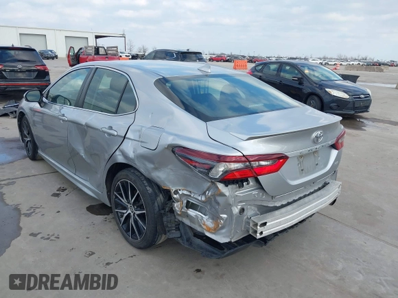 2022 Toyota Camry SE with VIN 4T1G11AK5NU625216, listed as a IAAI auction lot 41506214 with 65,097 mi miles. Bid and sale history available at carsss.com. Image 3.