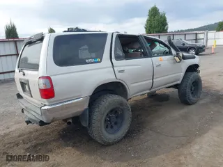 1998 Toyota 4Runner SR5 with VIN JT3HN86R0W0165939, listed as a IAAI auction lot 40318302 with 318,707 mi miles. Bid and sale history available at carsss.com. Image 4.