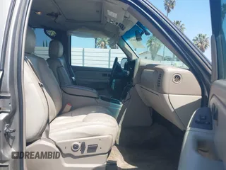2003 Chevrolet Tahoe LS с VIN 1GNEC13T03R104147, выставлен на аукционе IAAI как лот 42100263 с пробегом 188 249 миль миль и . История ставок и продаж доступна на DreamBid. Изображение 5.