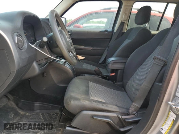2016 Jeep Patriot Sport with VIN 1C4NJRBB2GD511783, listed as a Copart auction lot 62000425 with 96,260 mi miles and Salvage title. Bid and sale history available at DreamBid. Image 7.