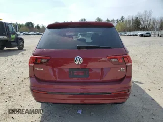 2018 Volkswagen Tiguan S z VIN 3VV0B7AX8JM124256, wystawiony jako Copart lot #53626695 z przebiegiem 82 171 mil mil oraz Szkody całkowita. Historia ofert i sprzedaży dostępna na DreamBid. Obrazek 6.