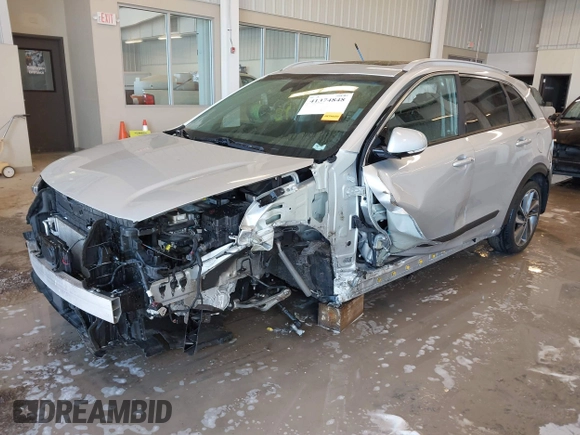 2019 Kia Niro Touring with VIN KNDCE3LC8K5304429, listed as a IAAI auction lot 41374848 with 1 mi miles. Bid and sale history available at carsss.com. Image 19.