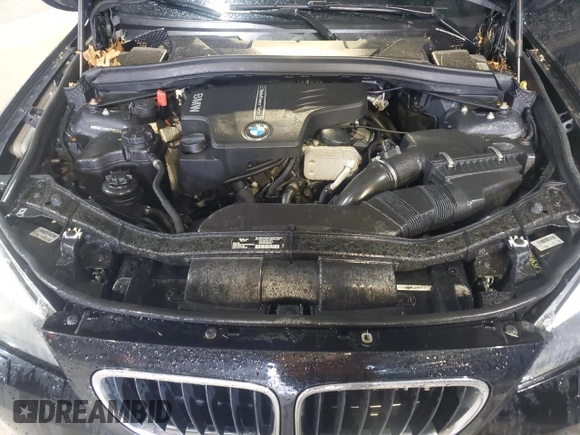 2014 BMW X1 xDrive28i z VIN WBAVL1C56EVY18205, wystawiony jako Copart lot #51584415 z przebiegiem 166 247 mil mil oraz Czysty tytuł • Clean title. Historia ofert i sprzedaży dostępna na DreamBid. Obrazek 12.