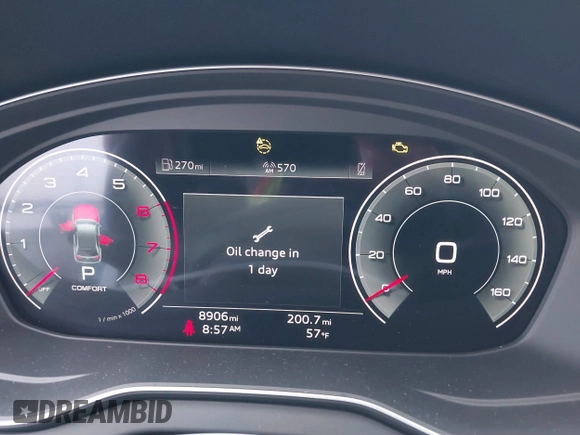 2024 Audi Q5 Premium Plus z VIN WA1BBAFY9R2044435, wystawiony jako IAAI lot #41210271 z przebiegiem 8 906 mil mil oraz . Historia ofert i sprzedaży dostępna na DreamBid. Obrazek 7.